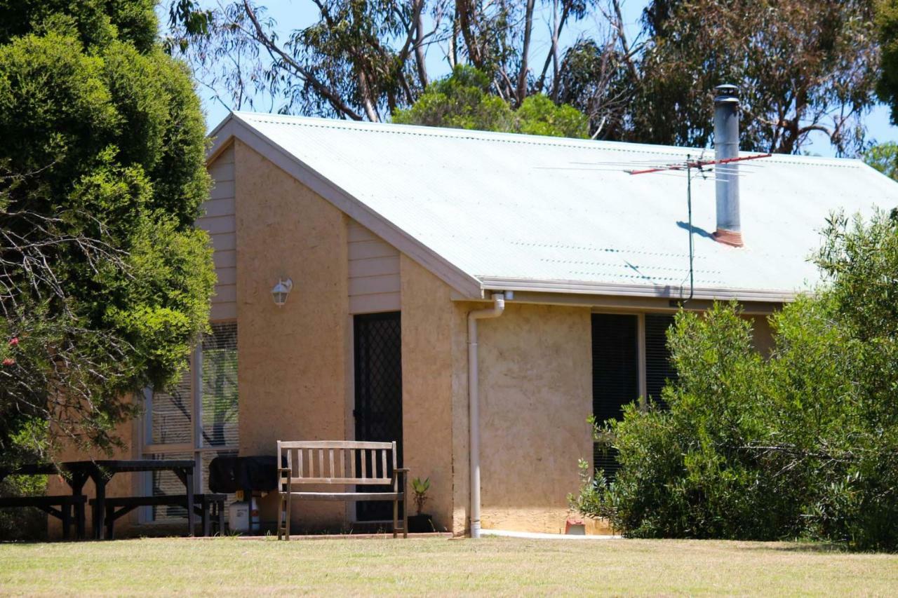 Bells Beach Cottages Bellbrae Exterior photo